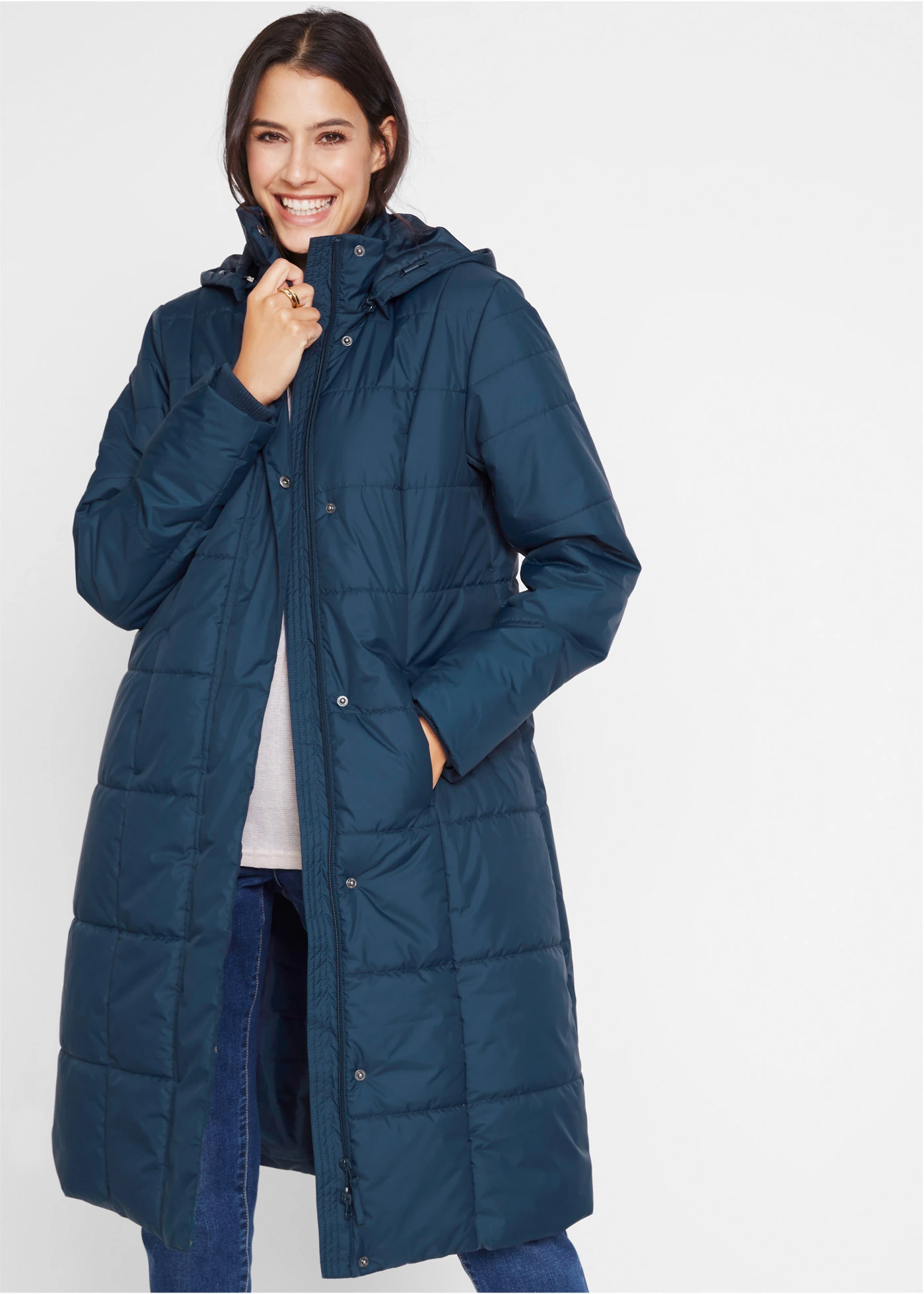 Prošívaný kabát s odnímatelnou kapucí • tmavě modrá • bonprix obchod