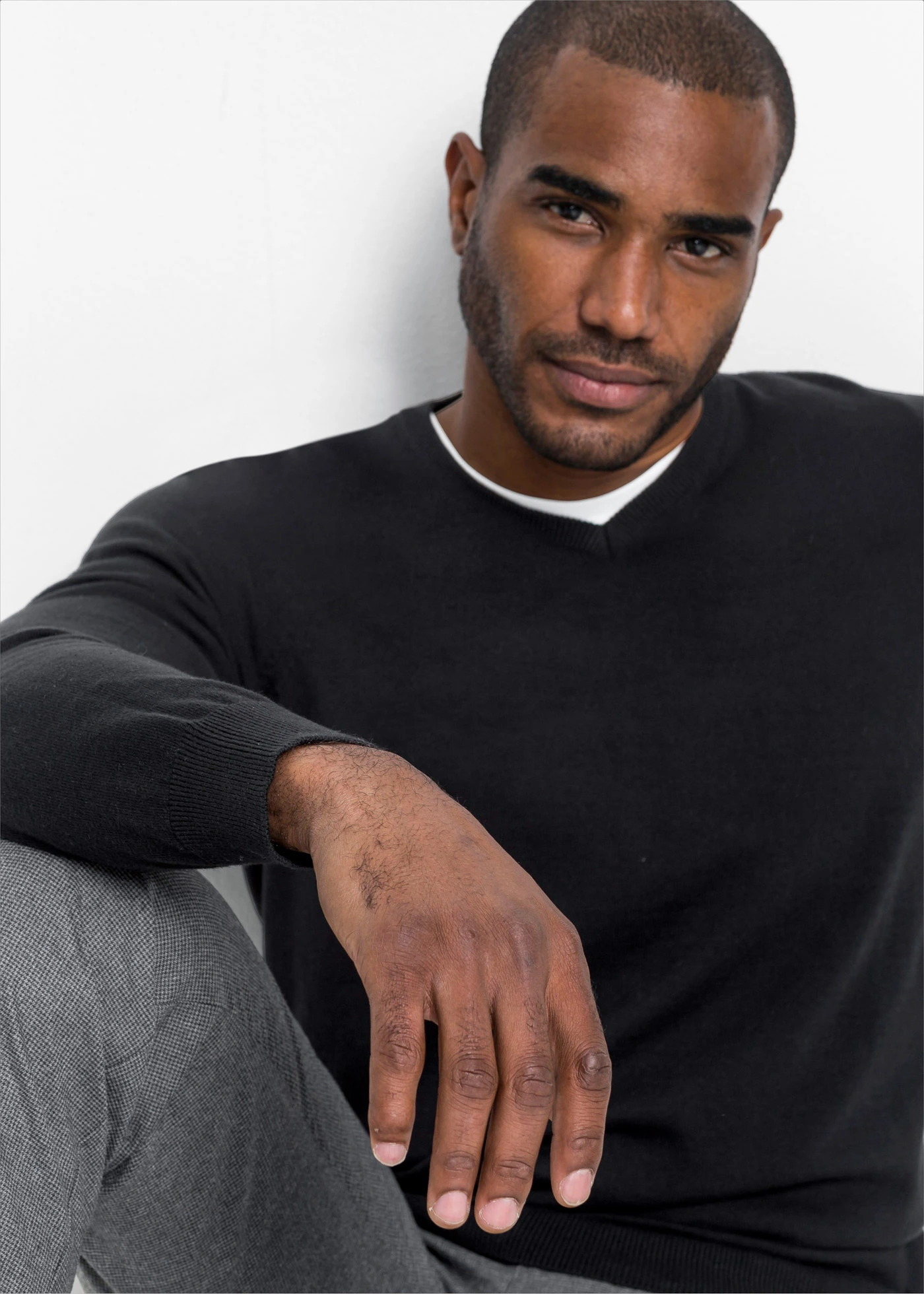 Pulover din tricot fin, din material moale cu bumbac • negru • magazin bonprix