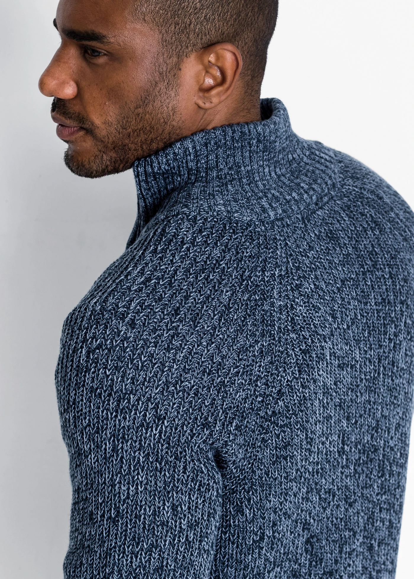 Grof gebreide vest met ribstructuur van zachte katoenmix • mat blauw gemêleerd • bonprix online shop