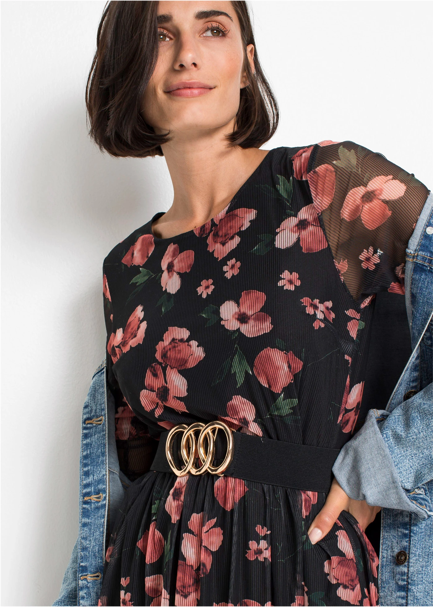 Ceinture large et extensible • noir-couleur dorée • Boutique bonprix