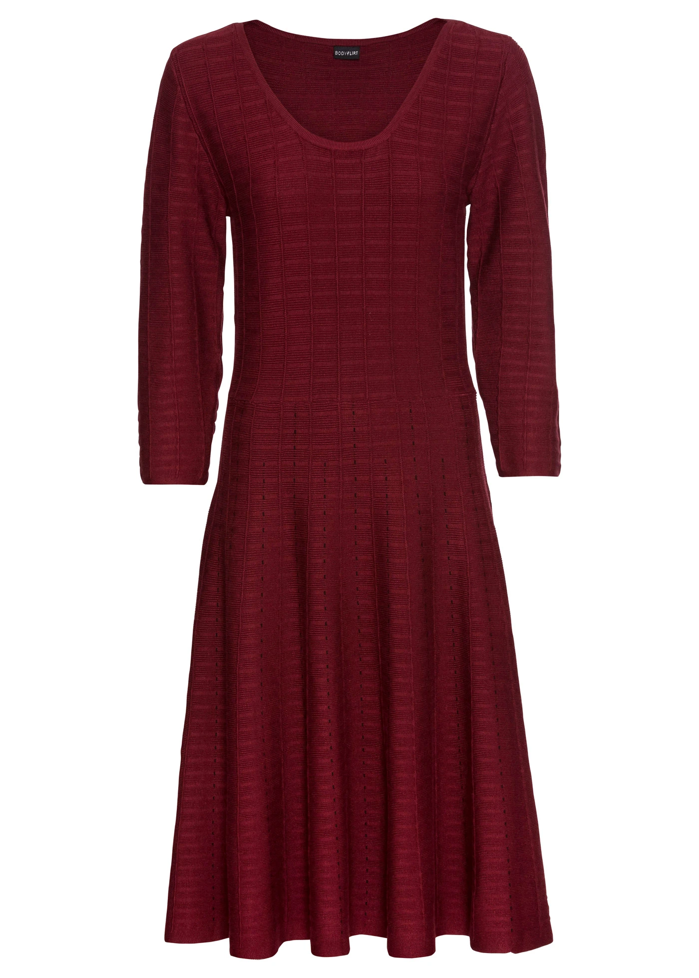 Robe douce en maille • rouge rubis - noir • Boutique bonprix