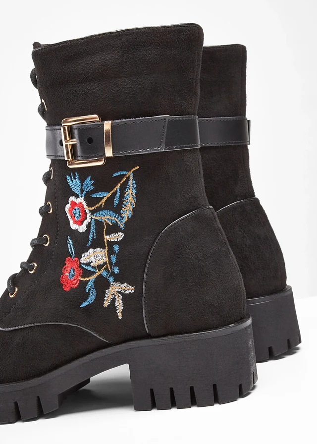 Veterboots met borduursel • zwart • product-page.page-title-suffix