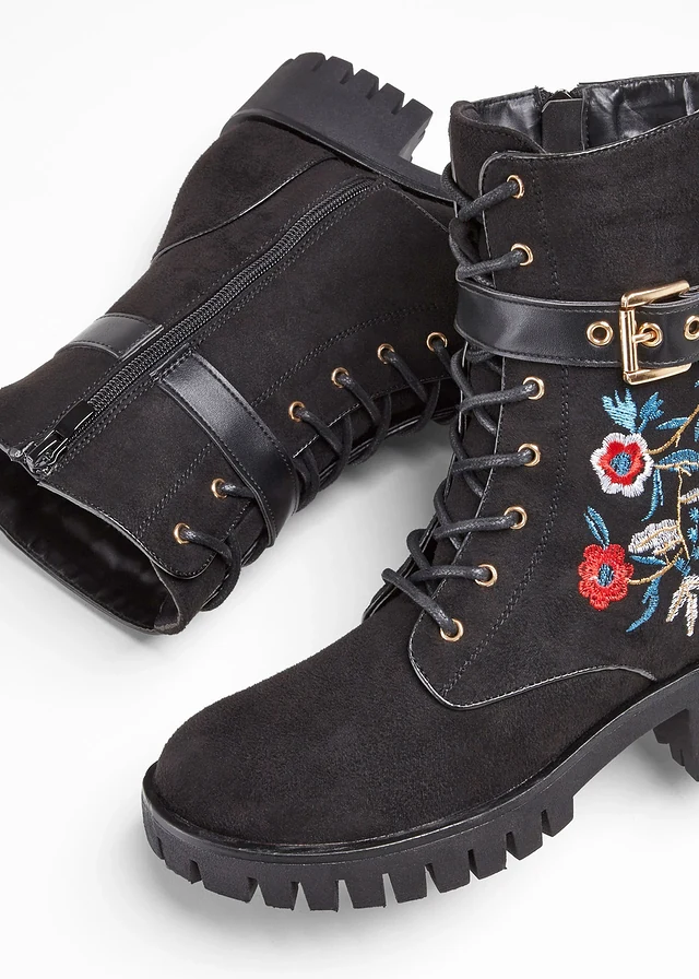 Boots lacées avec broderies, Couleur: noir