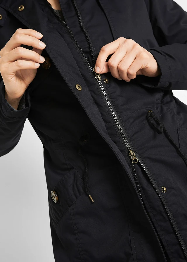 Trench long à capuche, cintré, légèrement rembourré • noir • product-page.page-title-suffix