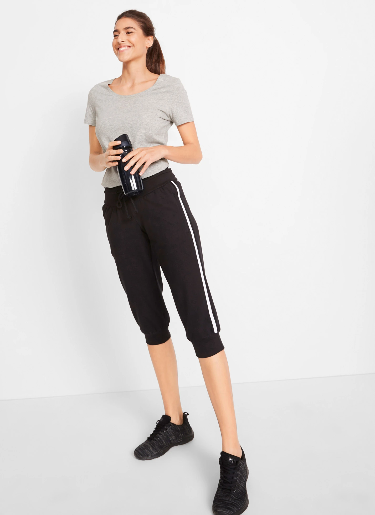 Sportovní capri kalhoty z bavlny • černá • bonprix obchod