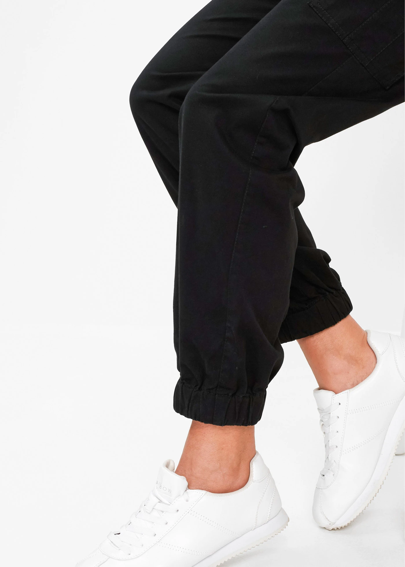 Cargo kalhoty z bavlny s podílem streče • černá • bonprix obchod