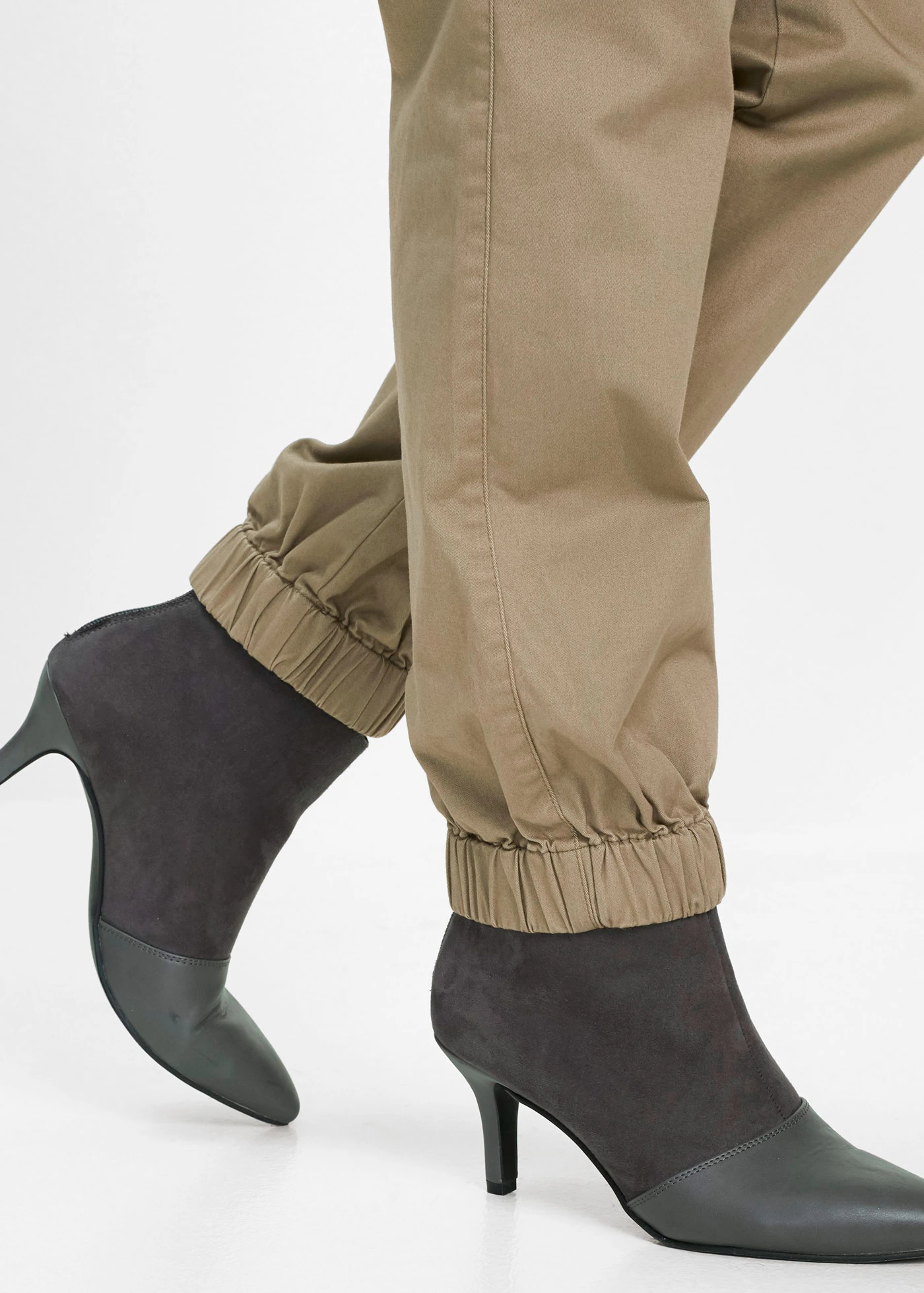Cargobroek van een katoenmix • olijfgroen • bonprix online shop