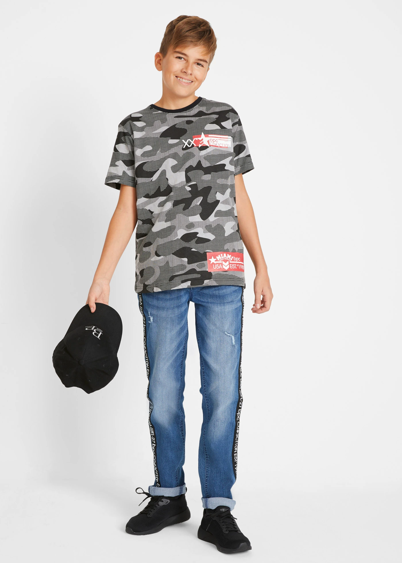 Tričko z organické bavlny (2 ks v balení) • bílo-šedá se vzorem + černá • bonprix obchod