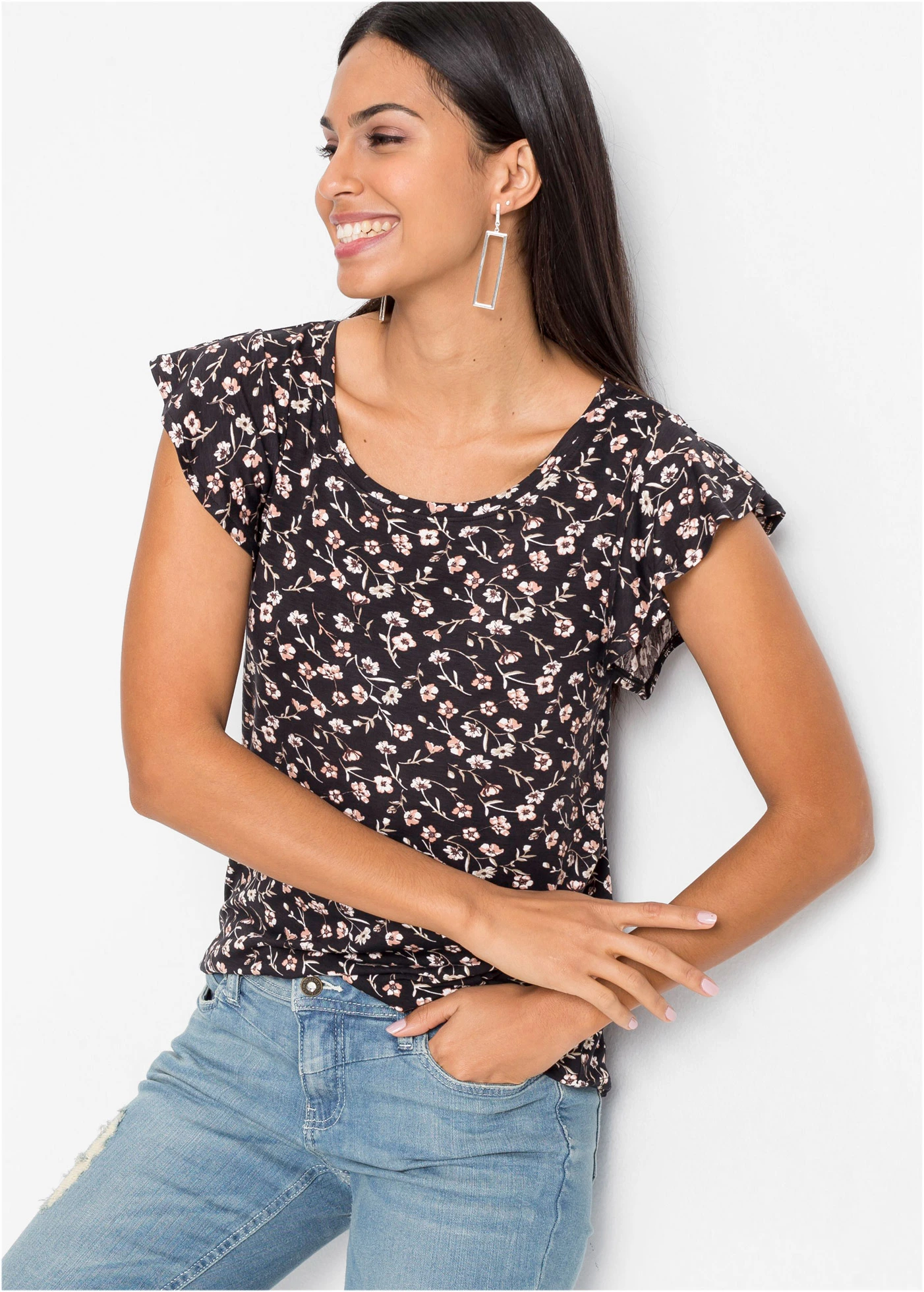 Shirt in een viscosemix • zwart gebloemd • bonprix online shop