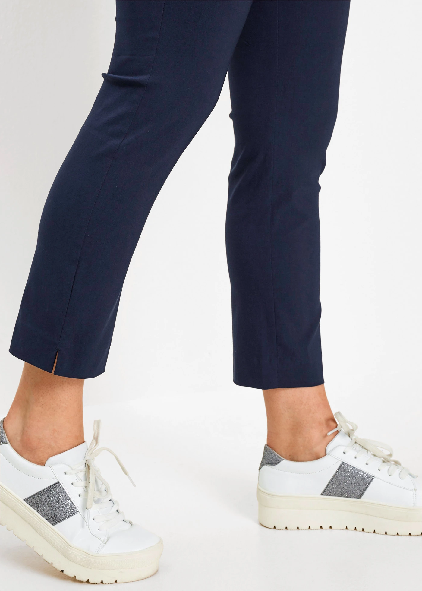 Pantaloni 7/8 bengalină • bleumarin • magazin bonprix