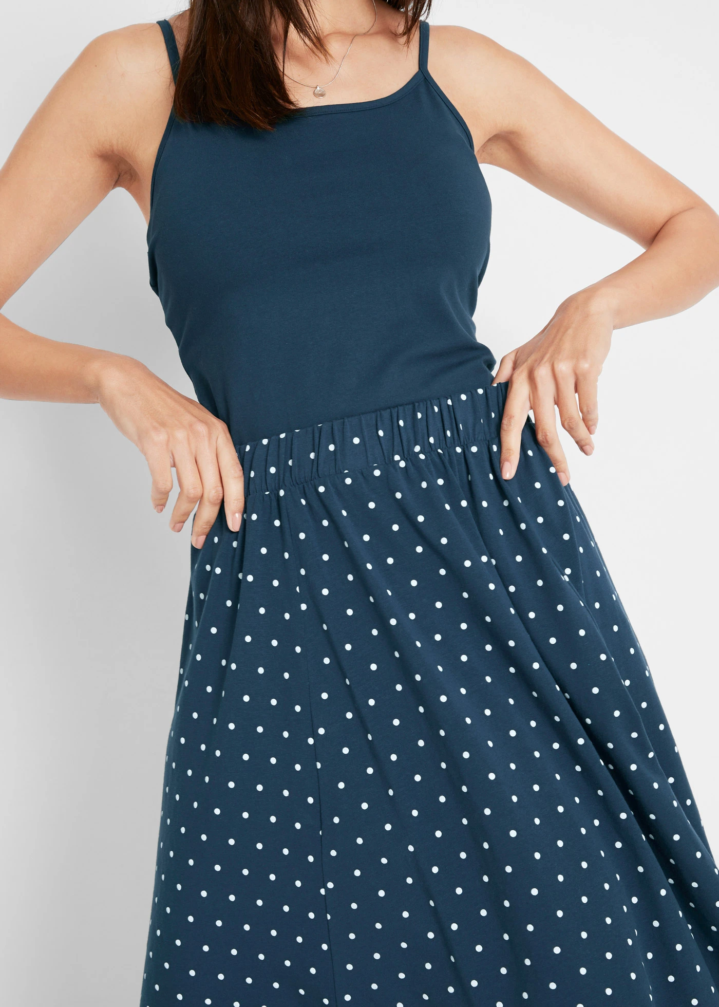 Džersejová sukňa (2 ks) • tmavomodrá/biela kvetovaná + čierna • obchod bonprix