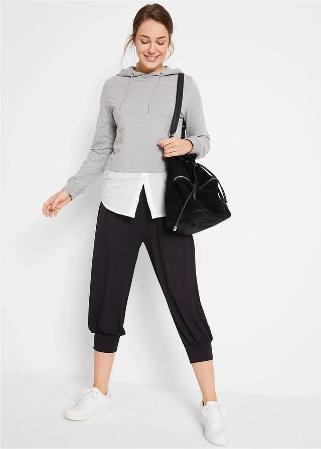 Pantalon sarouel en viscose douce et extensible • noir • product-page.page-title-suffix