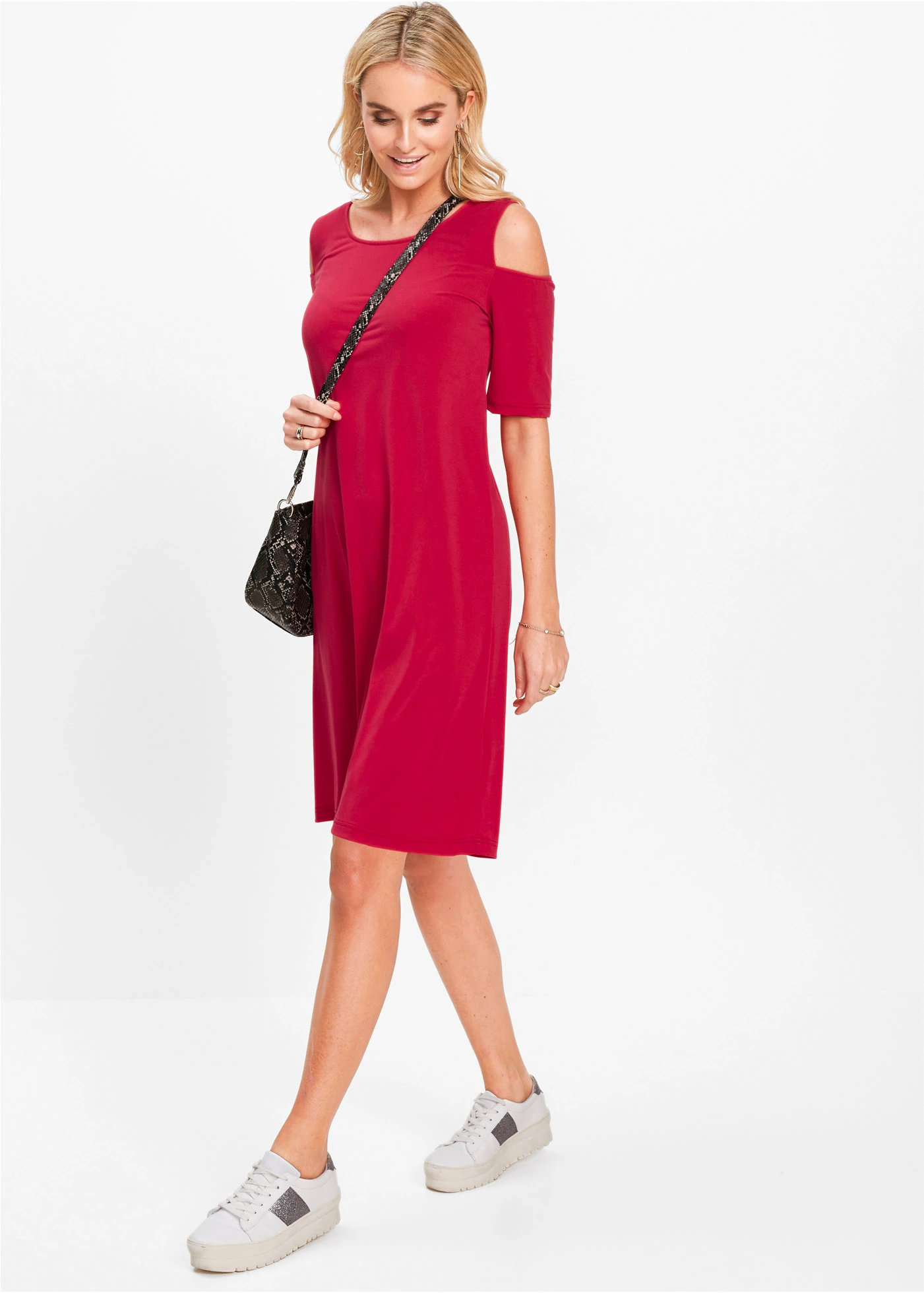 Robe courte • rouge grenat • product-page.page-title-suffix