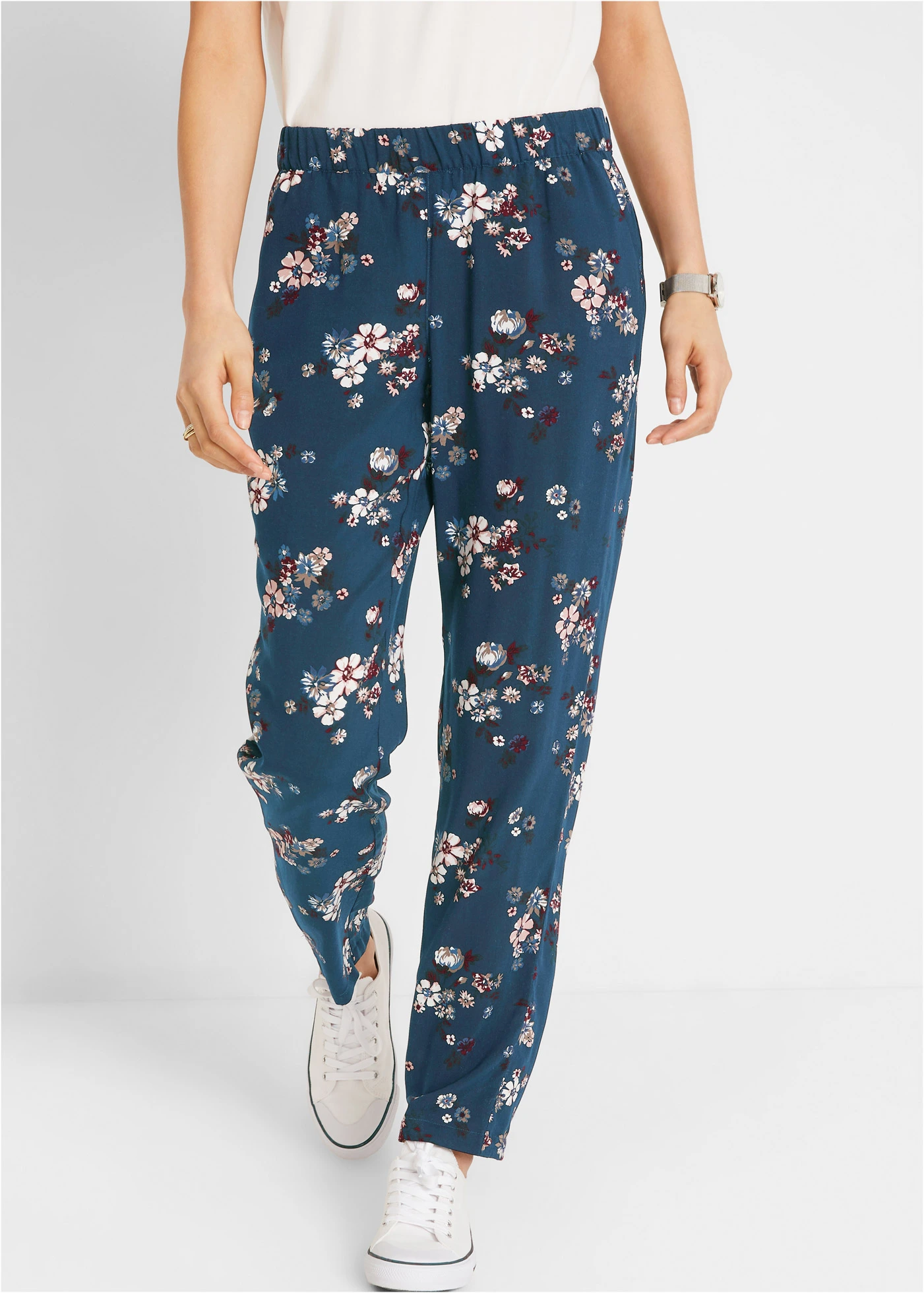 Broek van zachte viscose • donkerblauw gebloemd • bonprix online shop