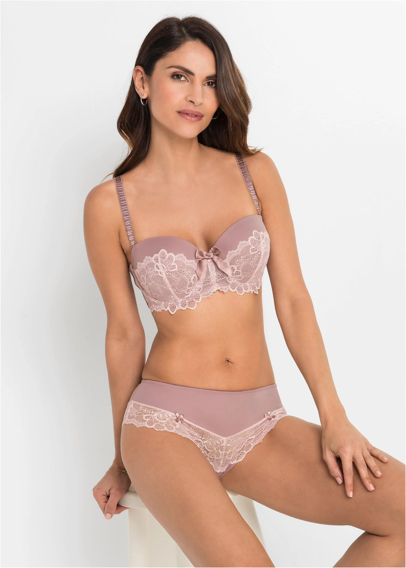 Soutien-gorge balconnet à armatures • bois de rose-poudre • Boutique bonprix
