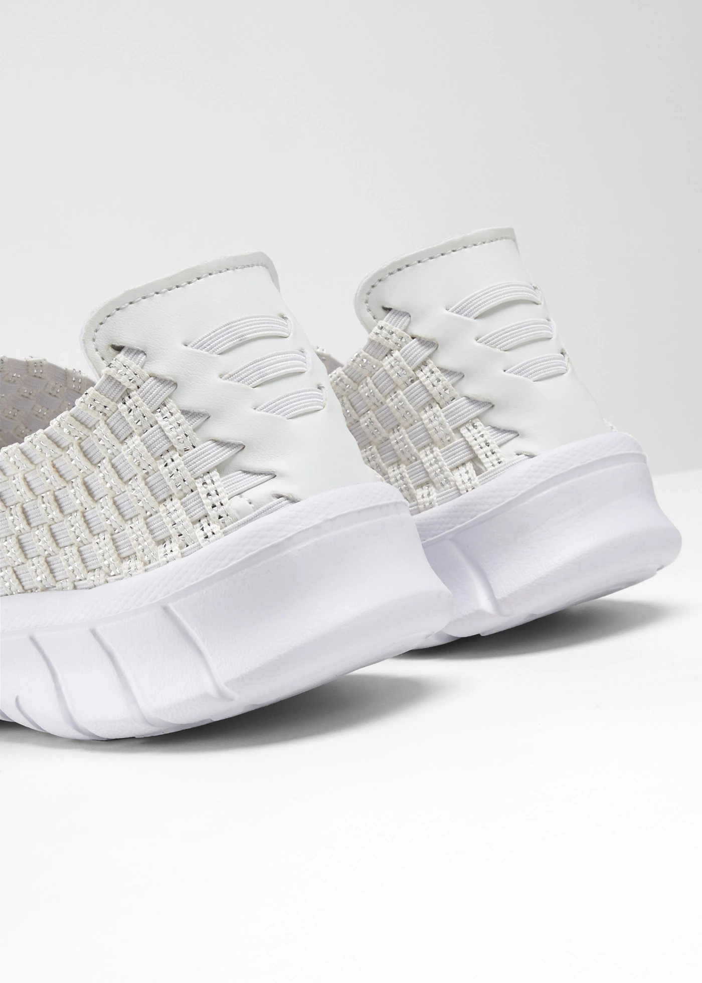 Instappers met flexibele loopzool • wit • bonprix online shop