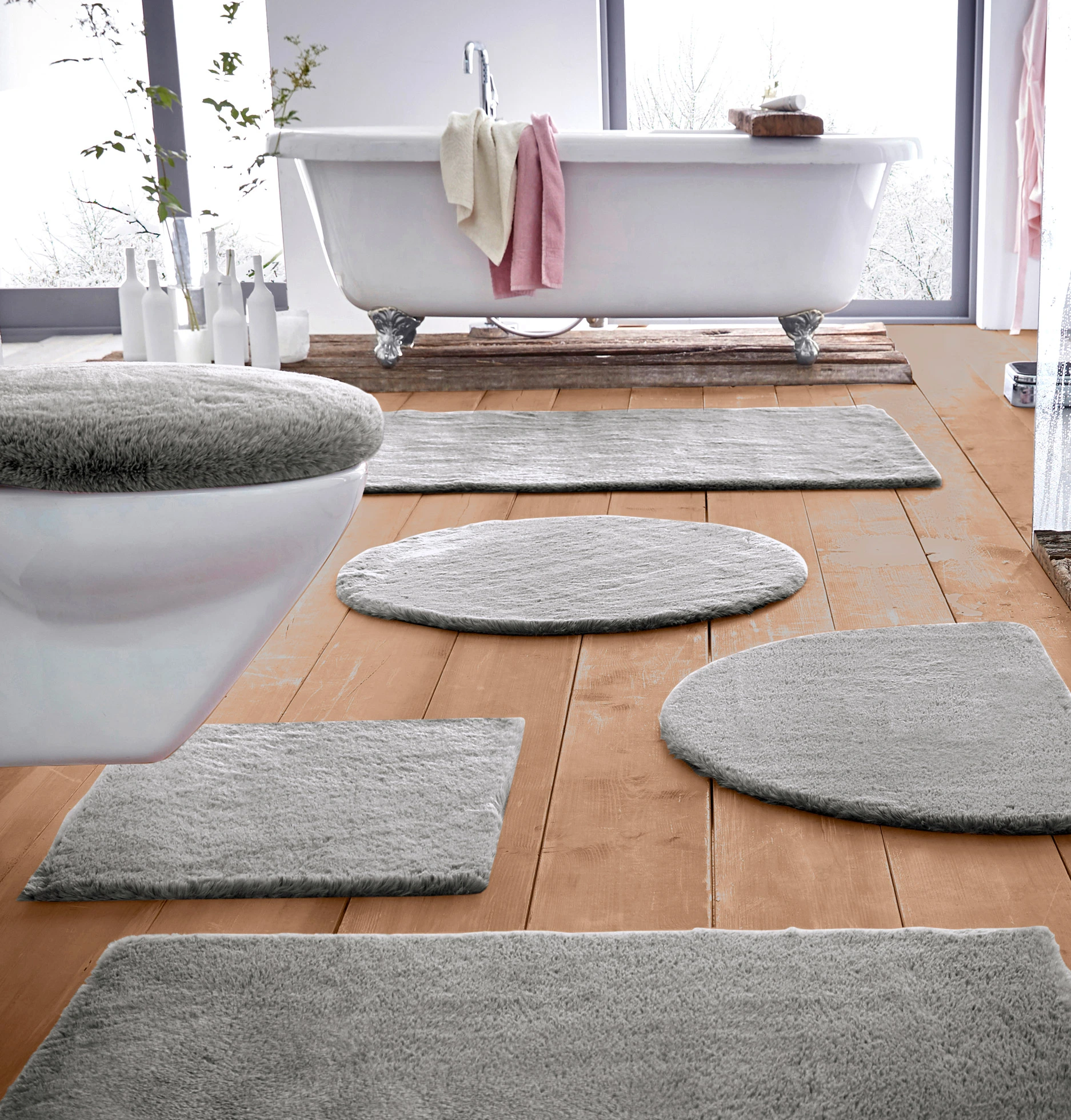 Dywanik łazienkowy z bardzo miękkiego materiału • srebrny • sklep bonprix