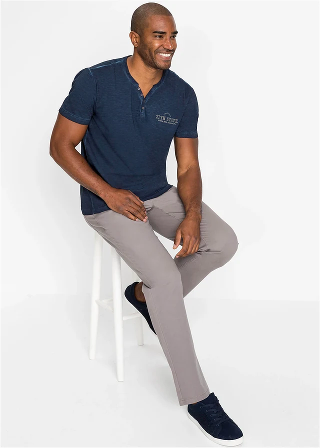 T-shirt col tunisien, aspect délavé, 100% coton, Couleur: bleu foncé imprimé