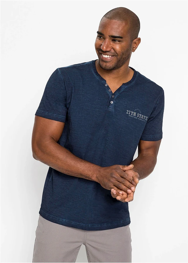 T-shirt col tunisien, aspect délavé, 100% coton • bleu foncé imprimé • product-page.page-title-suffix