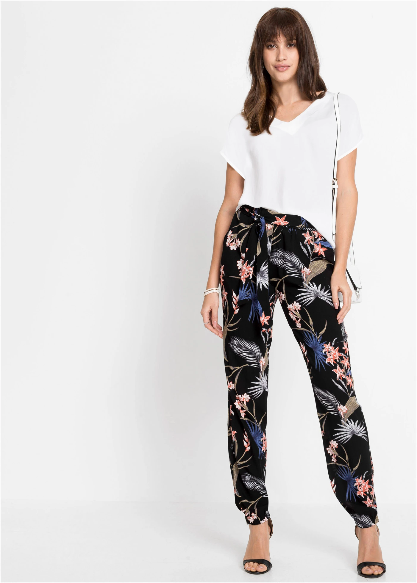 Broek • zwart gedessineerd • bonprix online shop