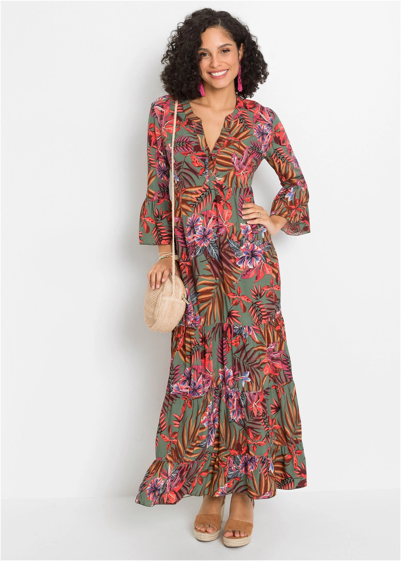 Robe longue en viscose fluide • olive/rouge floral • Boutique bonprix