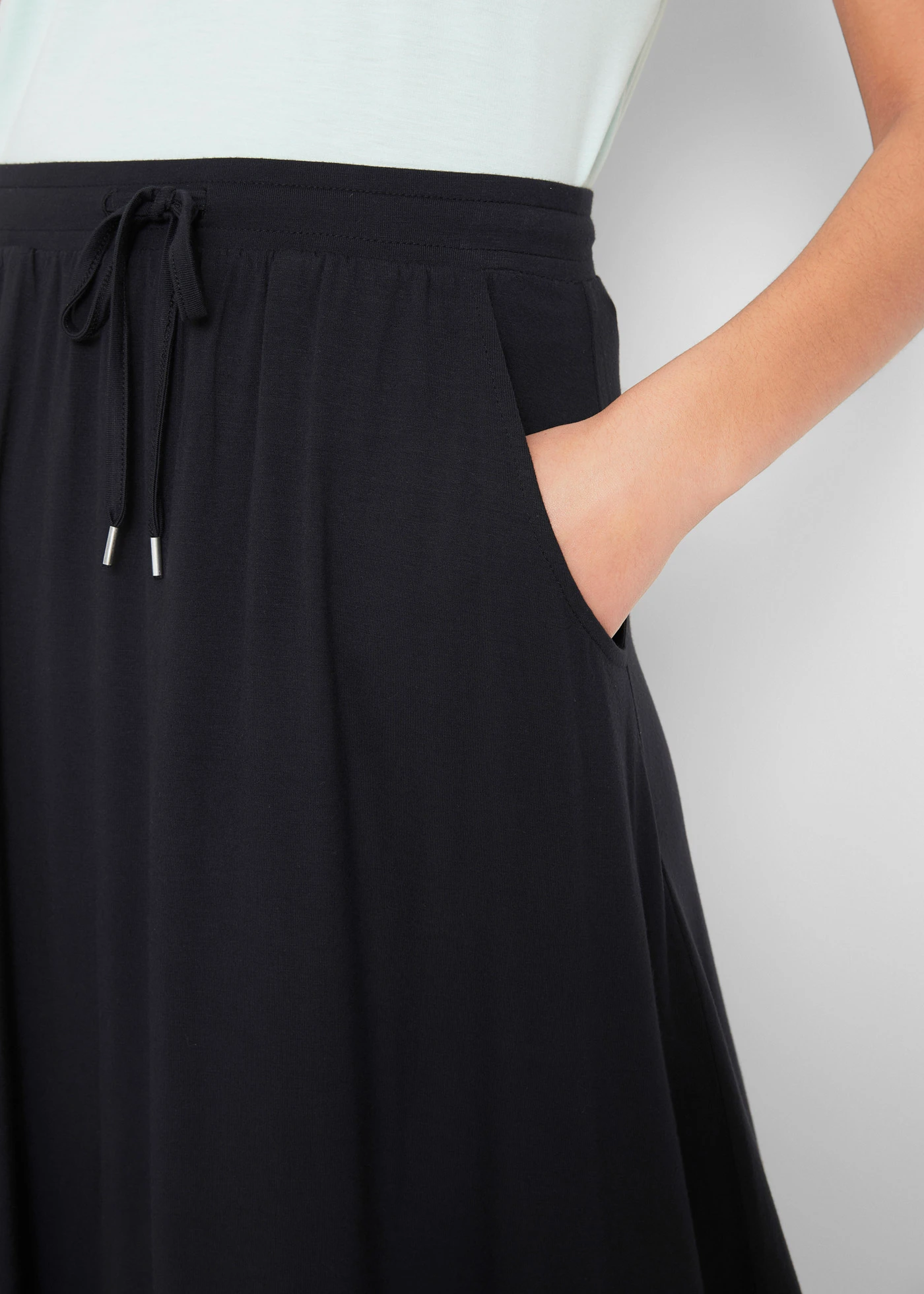 Fustă din jerse din amestec de bumbac • negru • magazin bonprix