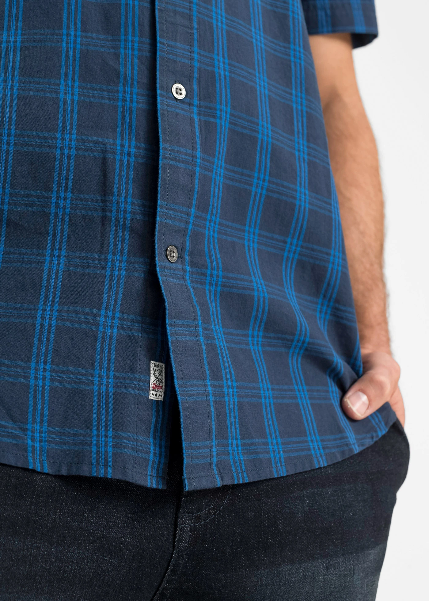 Chemise manches courtes 100% coton • bleu foncé carreaux • Boutique bonprix