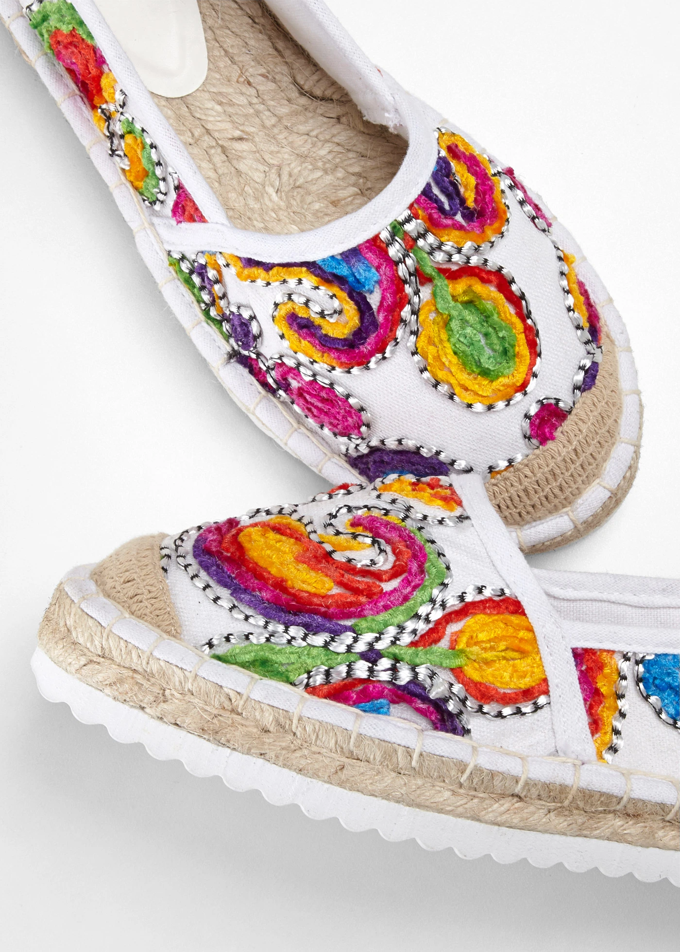 Espadrilles avec broderies • blanc/multicolore • Boutique bonprix