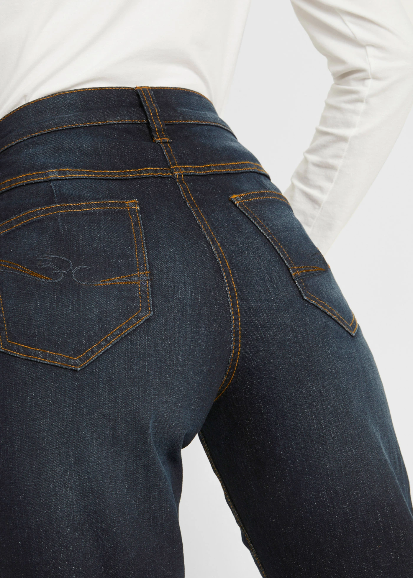 Wide leg jeans mid waist, comfort tailleband • donkerblauw denim used • bonprix online shop