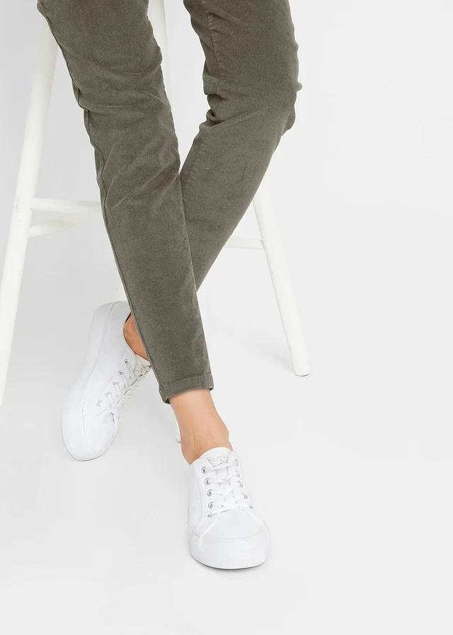 Corduroy broek met comfortabele tailleband • olijfgroen • product-page.page-title-suffix