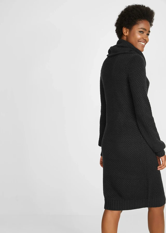 Gebreide jurk met sjaalkraag • zwart • product-page.page-title-suffix