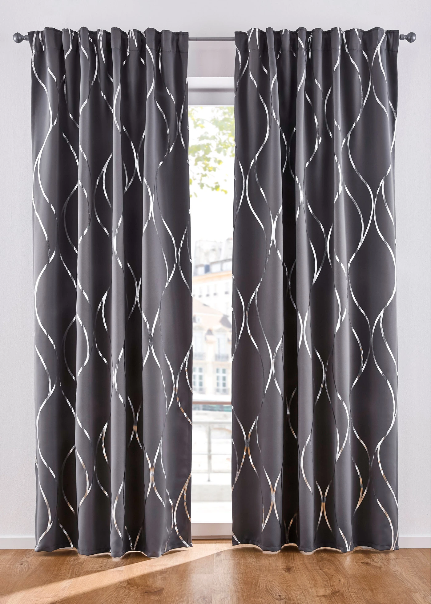 Draperie opacă suprafața lucios (1 buc.) • gri închis/argintiu • magazin bonprix