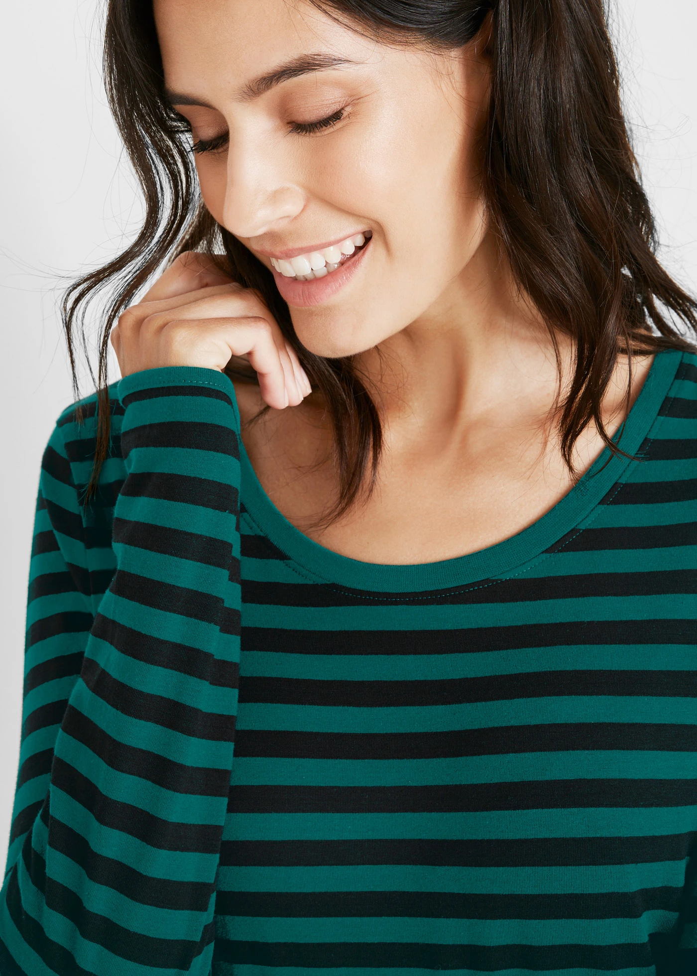 Triko s dlouhým rukávem, s čistou organickou bavlnou • černo-tmavě zelená s proužky • bonprix obchod