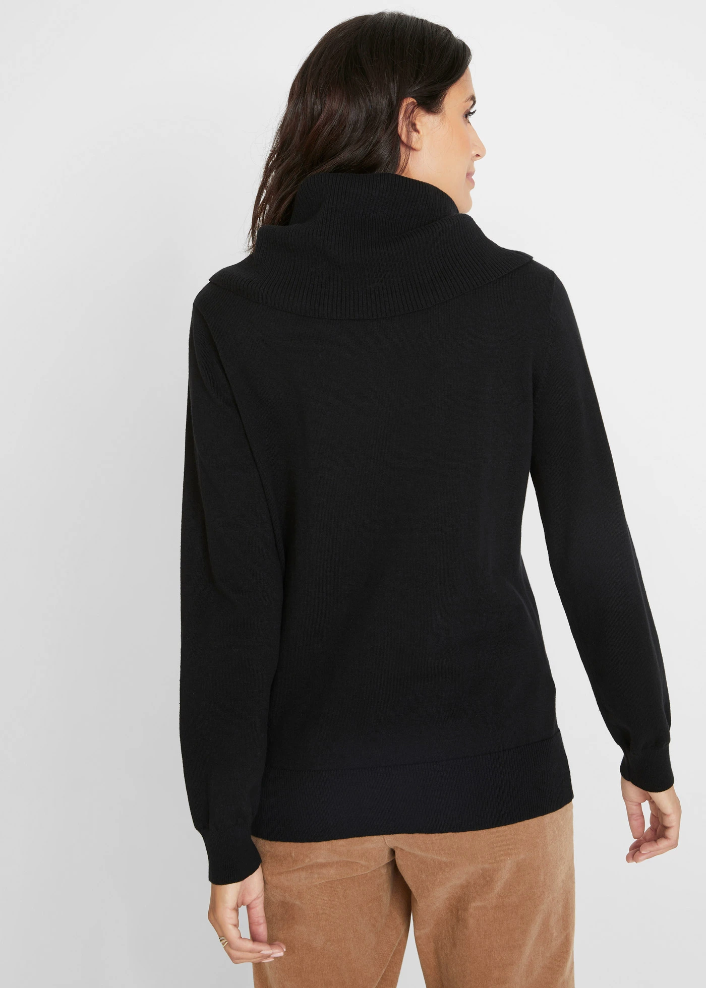 Svetr z jemného úpletu, se širokým límcem • černá • bonprix obchod