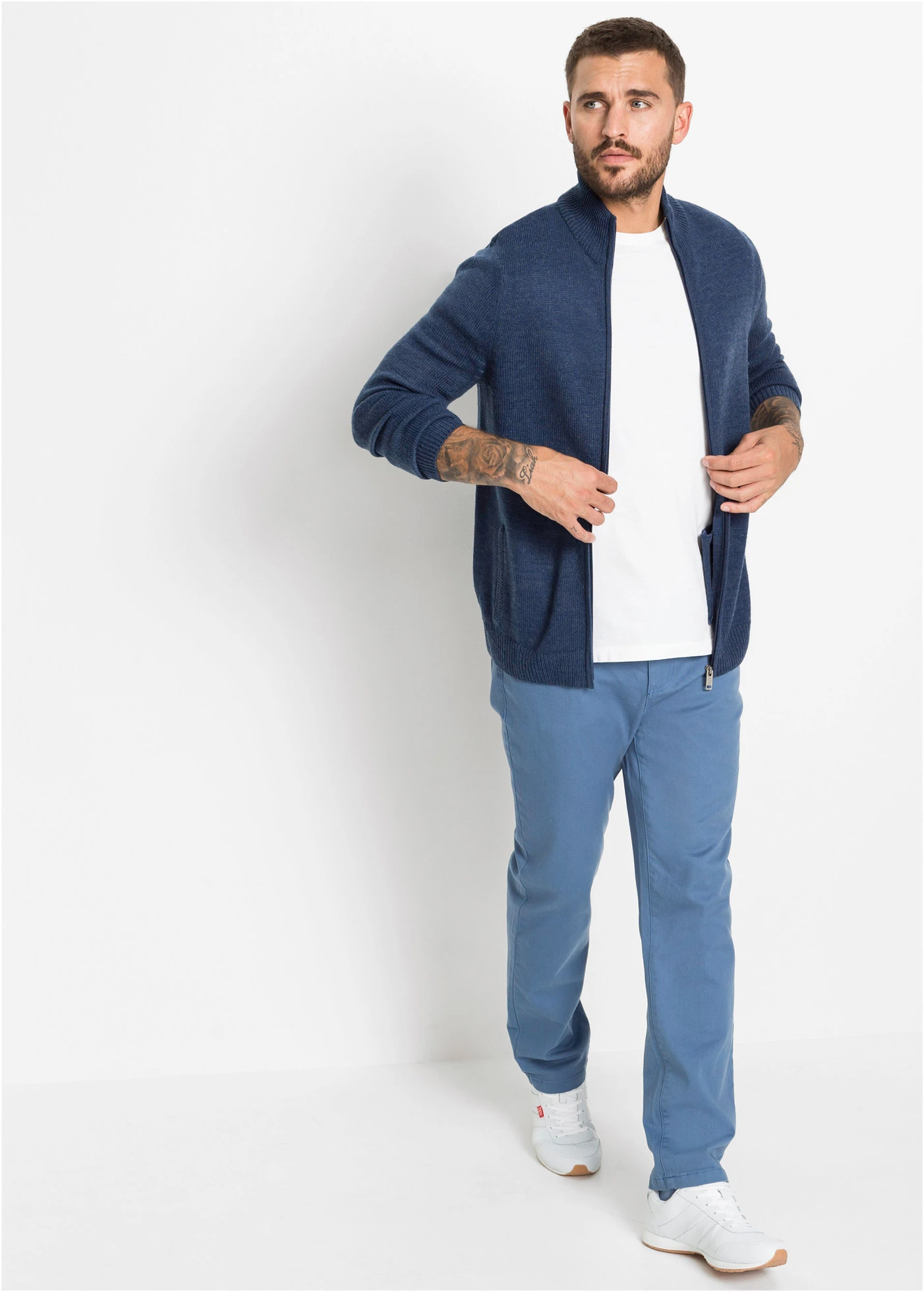 Svetr na zapínání, z jemného úpletu • modrá • bonprix obchod