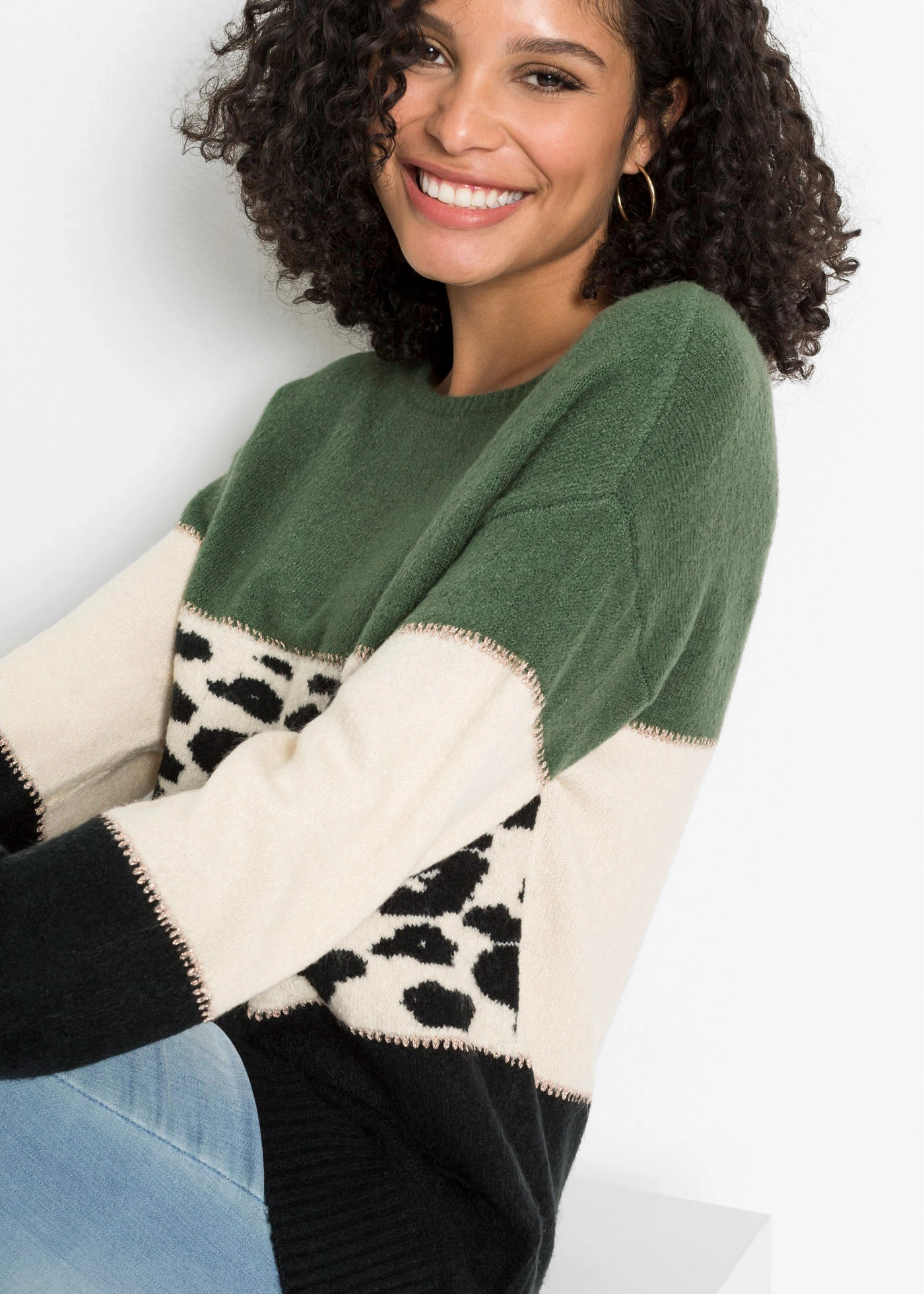 Oversize svetr • černo-světle zeleno-krémová s leopardím vzorem • bonprix obchod