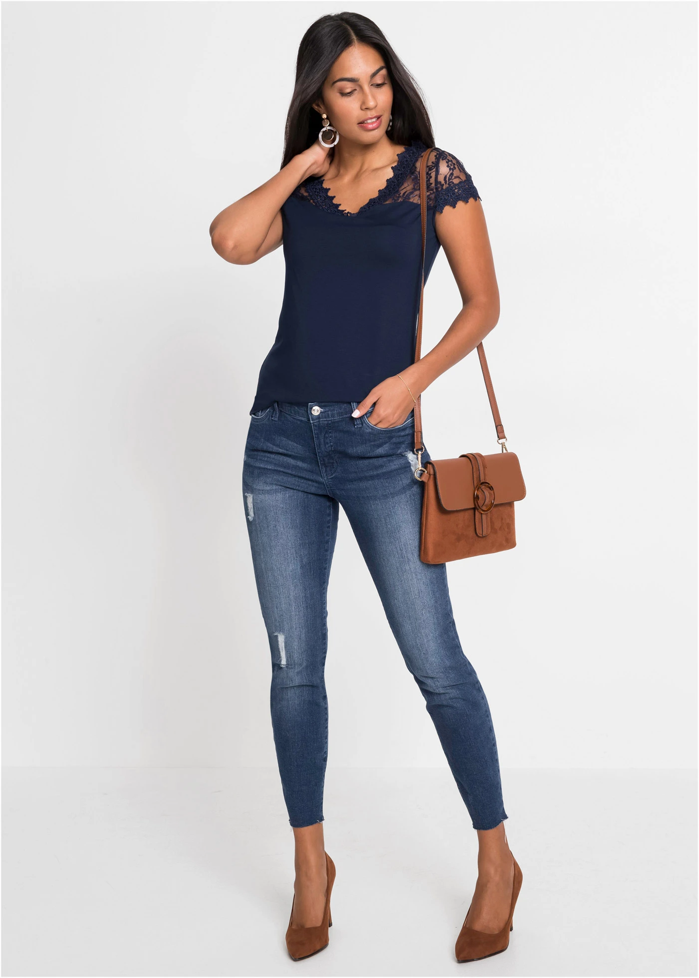 Shirt met kant van viscose • donkerblauw • bonprix online shop