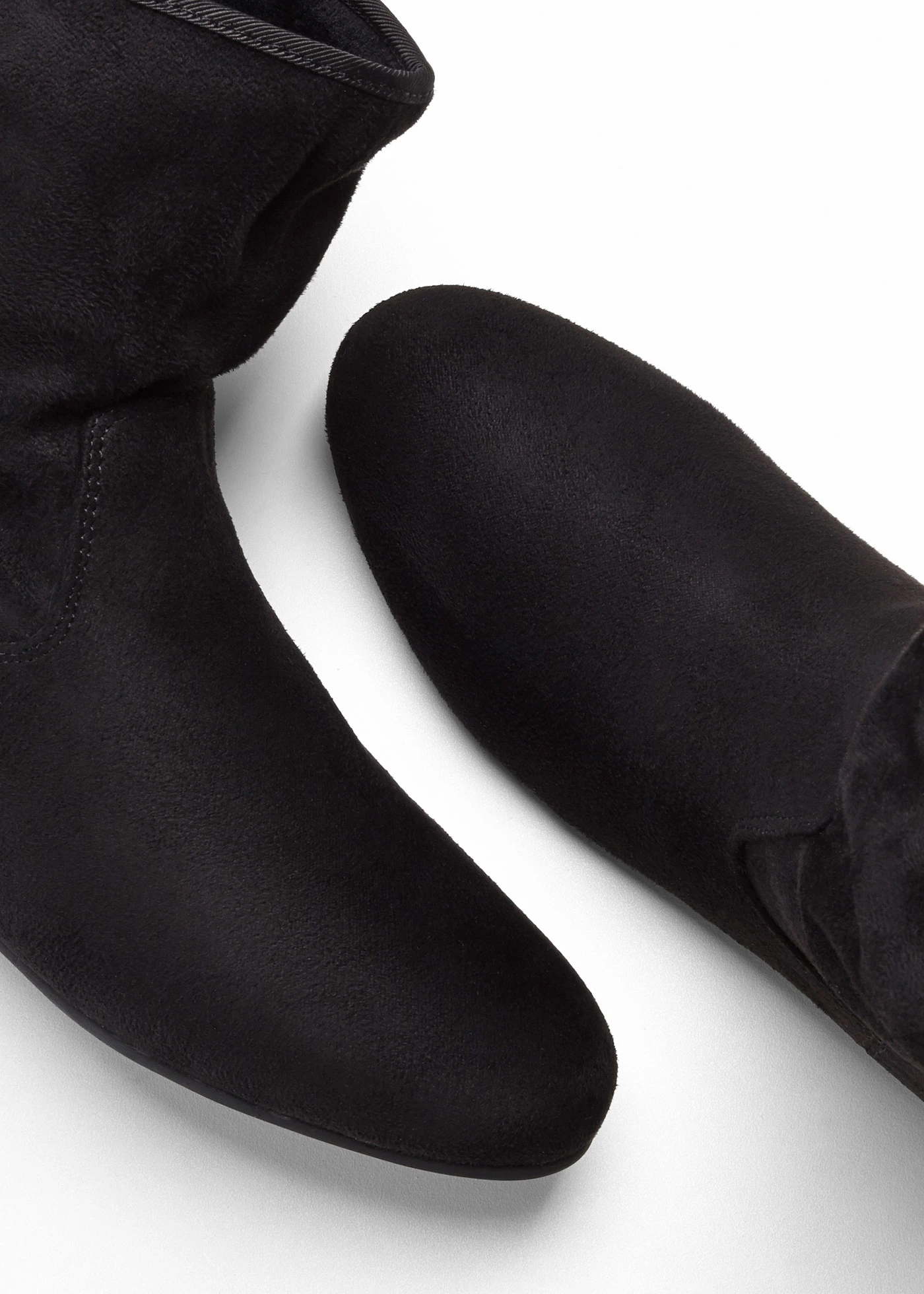 Rövid szárú csizma masnival • fekete • bonprix áruház