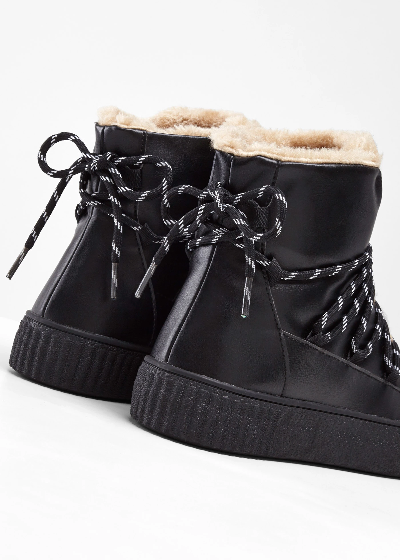 Baskets montantes à plateforme • noir • Boutique bonprix