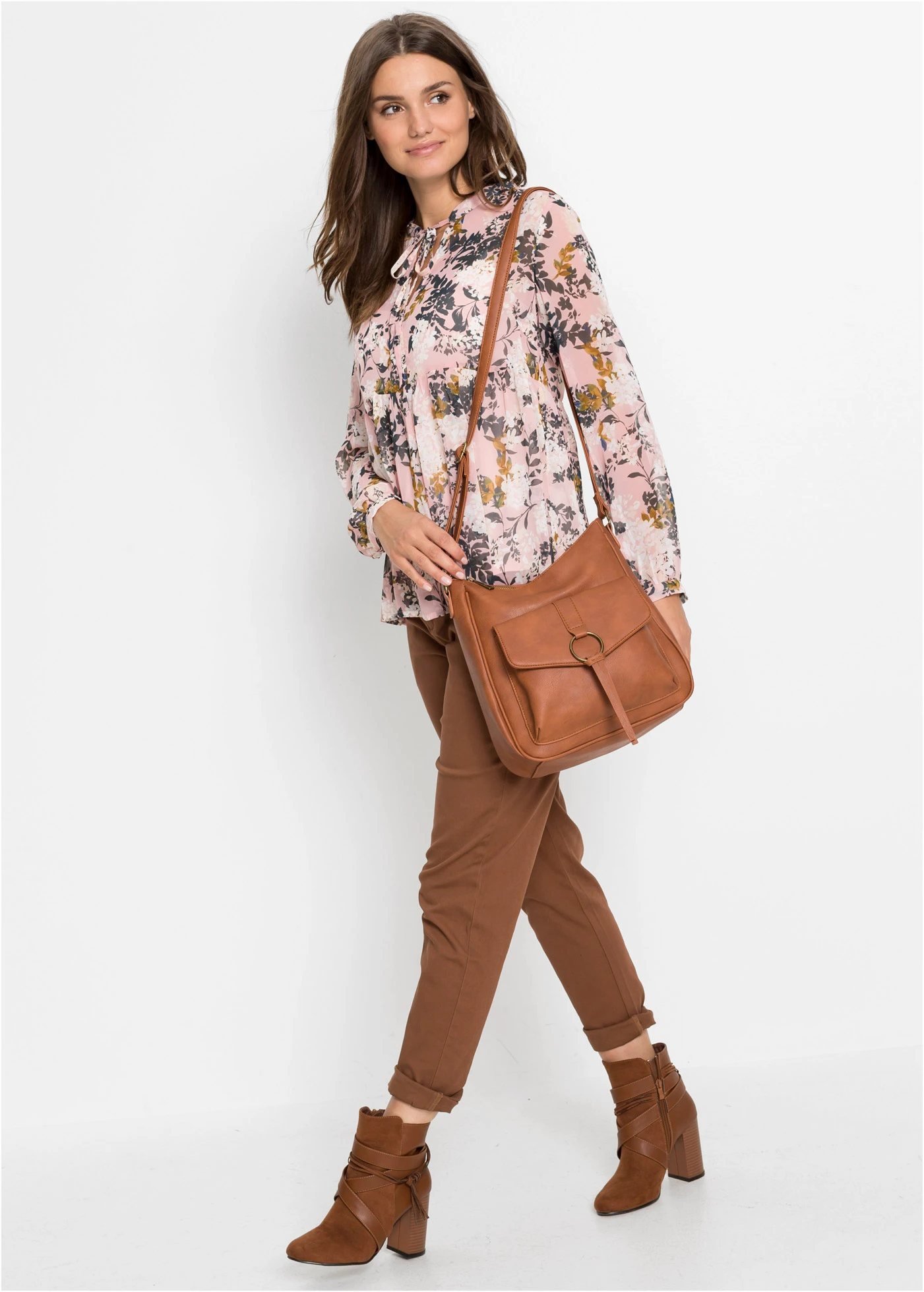 Sac à bandoulière et détail boucle • cognac • Boutique bonprix