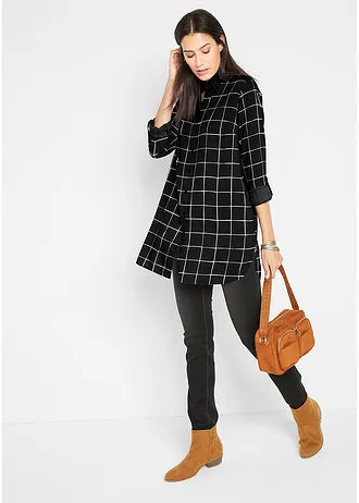 Bluză cadrilată lungă, cu buzunare • negru/ecru cadrilat • magazin bonprix