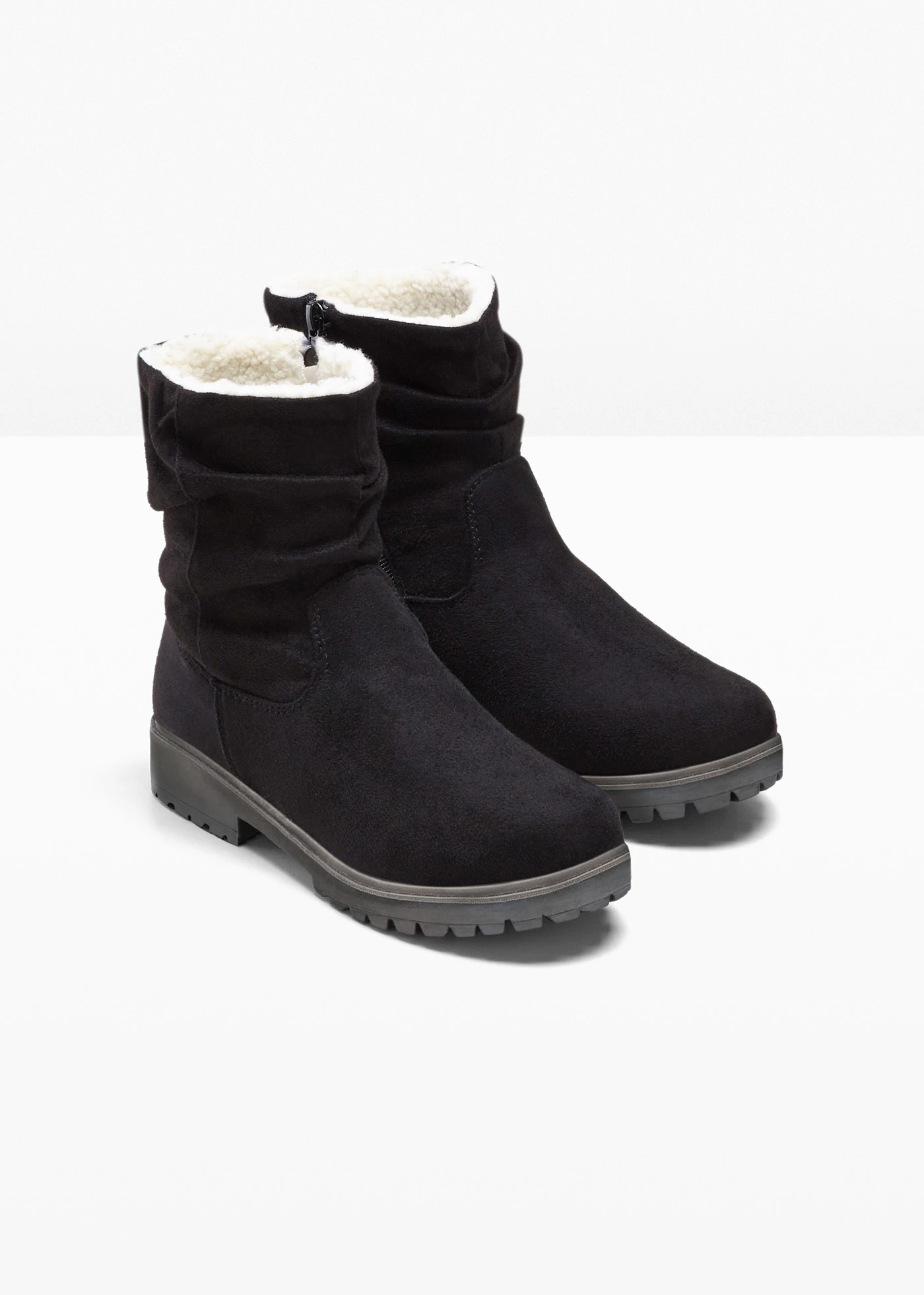 Boots met plooien • zwart • bonprix online shop
