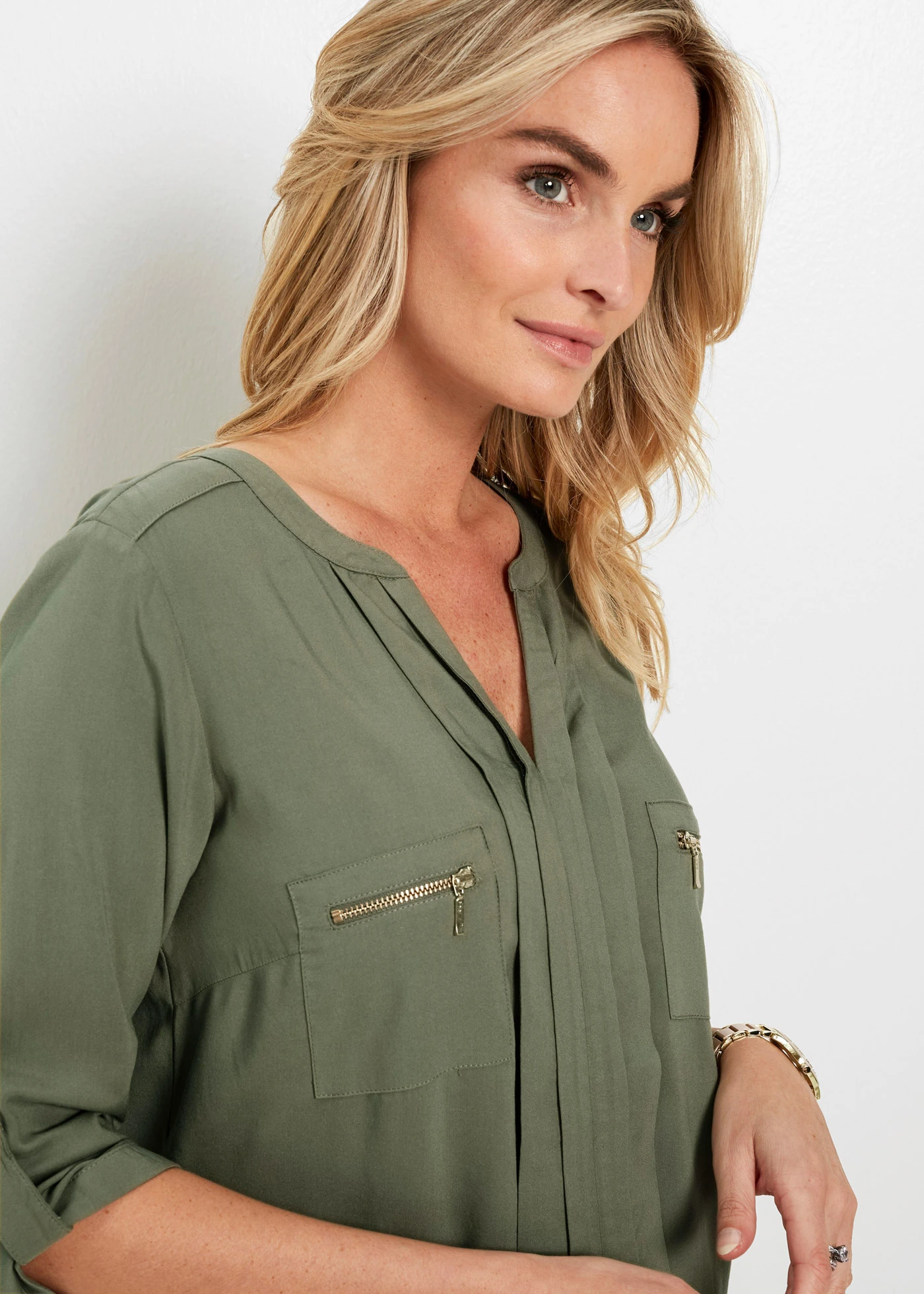 Tuniekblouse van soepele viscose • olijfgroen • bonprix online shop