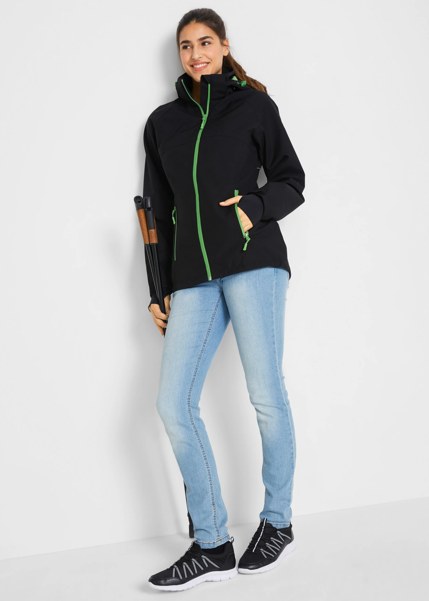 Waterdichte outdoor jas met reflecterende details • zwart • bonprix online shop