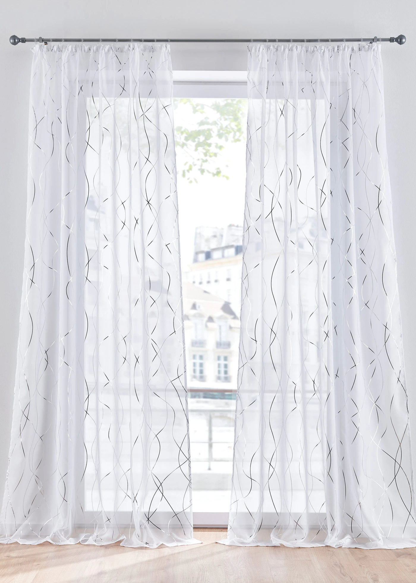 Voilage à imprimé brillant (1 pce) • blanc-argenté • Boutique bonprix