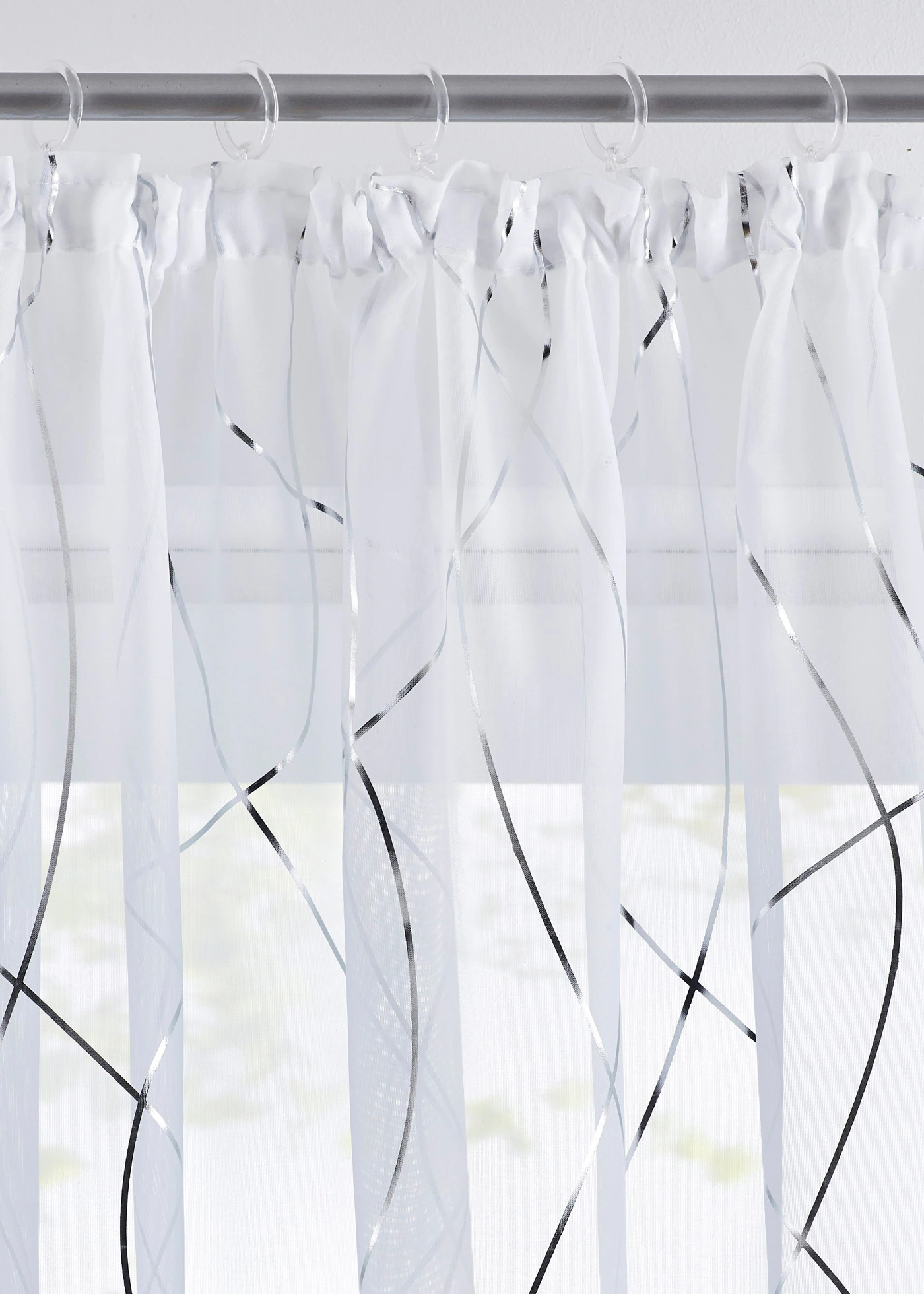 Voilage à imprimé brillant (1 pce) • blanc-argenté • Boutique bonprix