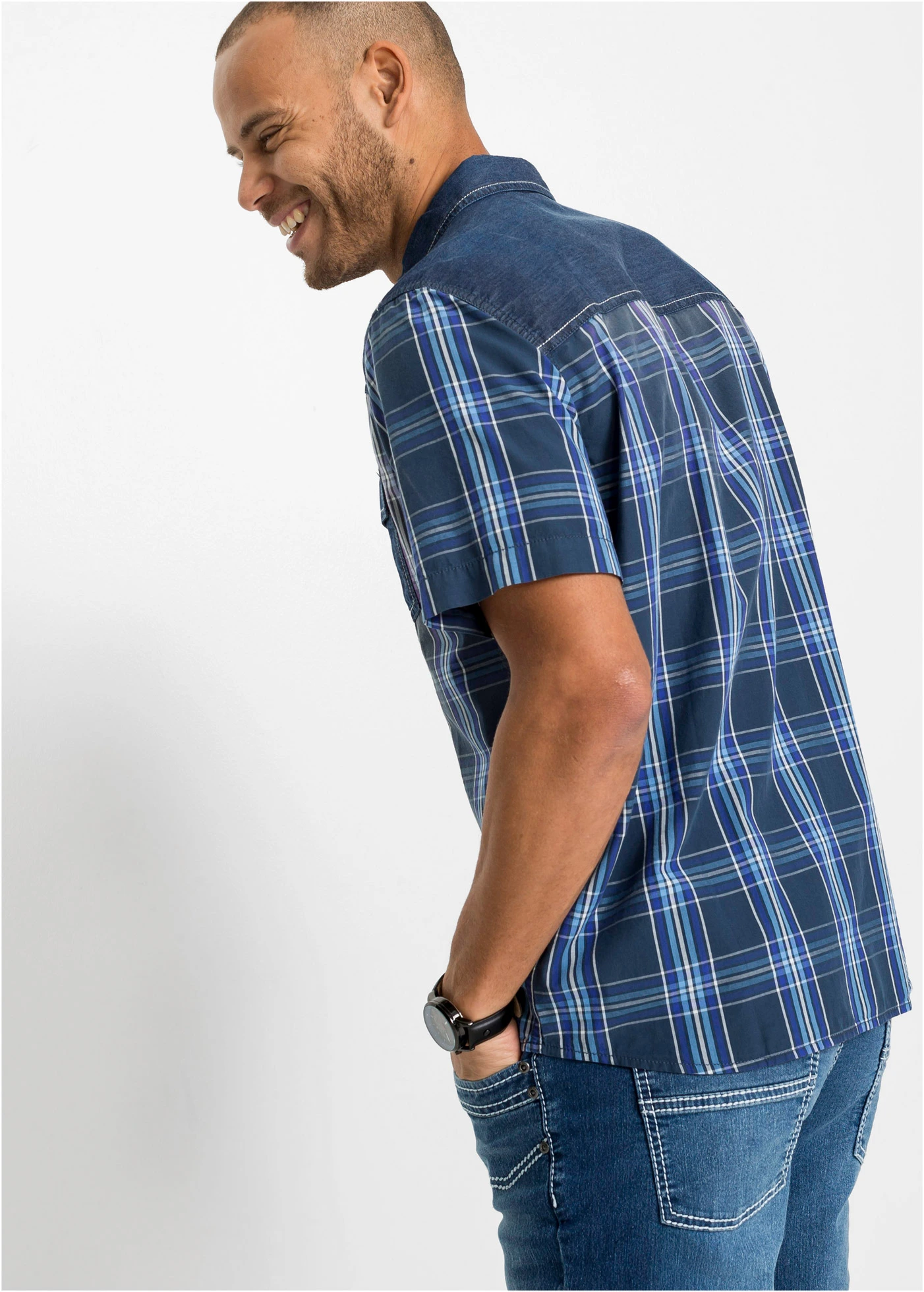 Chemise manches courtes 100% coton avec détails en jean • bleu carreaux • Boutique bonprix