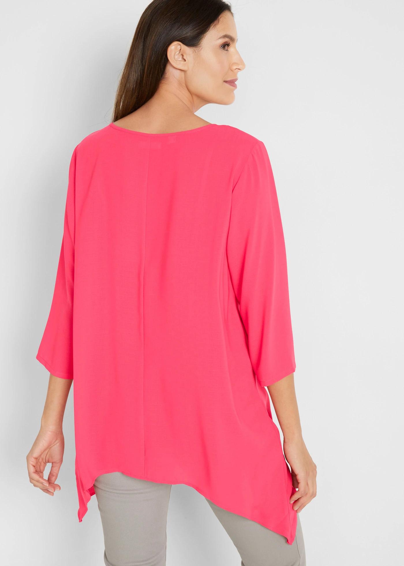 Wijde tuniek van viscose met puntige zijkanten, V-hals en 3/4 mouwen • paradijspink • bonprix online shop