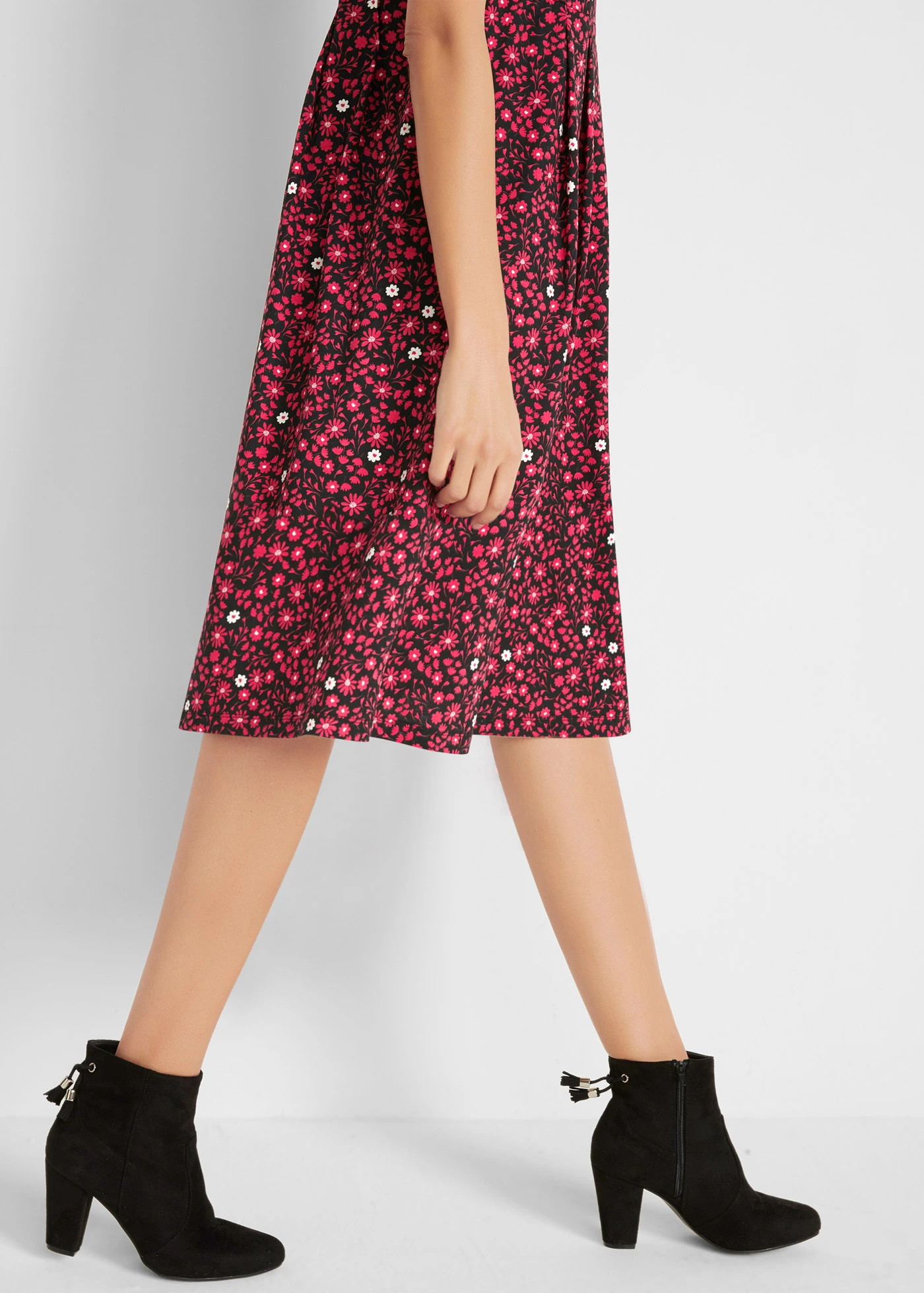 Rochie midi din jerse de bumbac • negru/roșu-rodie floral • magazin bonprix