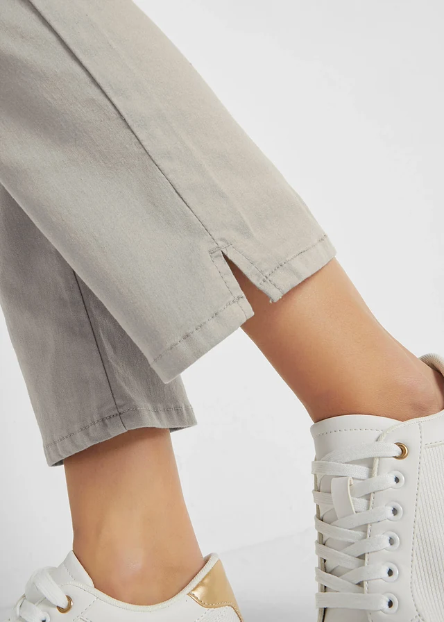 Stretch broek met rechte pijpen, mid waist • zilvergrijs • product-page.page-title-suffix